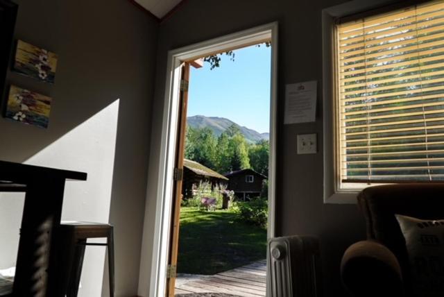 Hope Alaska'S Bear Creek Lodge Exterior photo